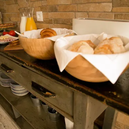 The Globetrotter's Bed & Breakfast